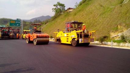 全省高速公路路面、綠化施工觀摩會召開