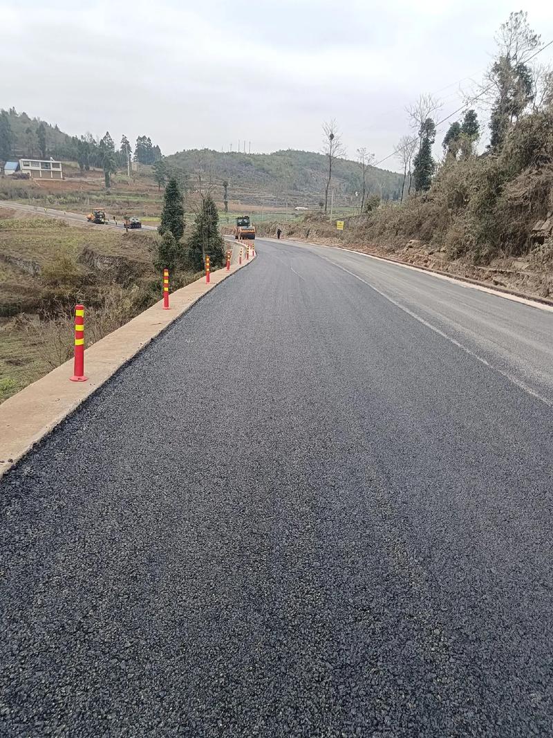 貴州旭輝科技建設安龍縣海子至灑雨公路改擴建工程,道路瀝青路面 - 抖