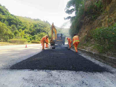 沙縣公路分中心 全面開展秋季養(yǎng)護(hù) 提升道路通行品質(zhì)